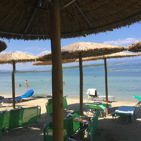 Lazaros Beachfront & Apartman *