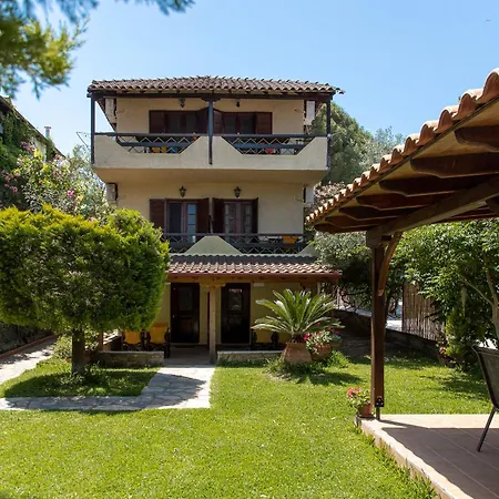 Lazaros Beachfront & * Vourvourou