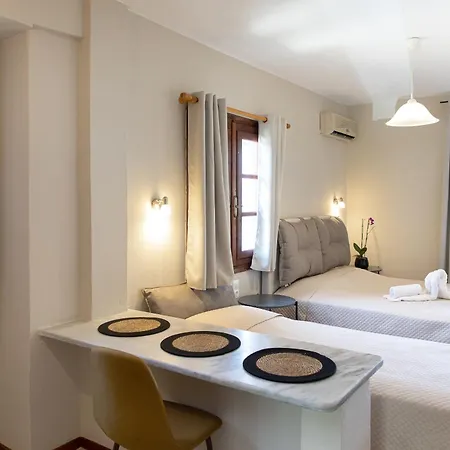Apartment Lazaros Beachfront &