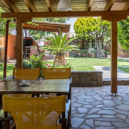 Apartment Lazaros Beachfront &