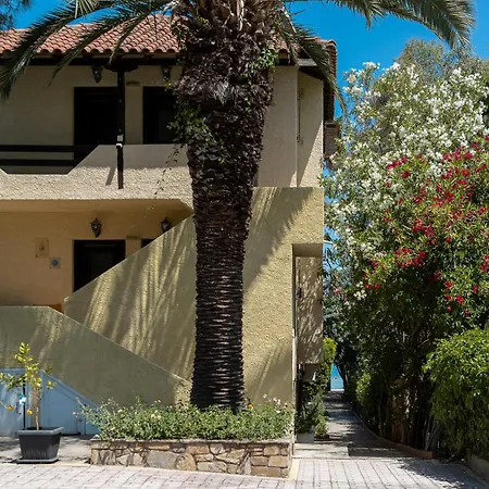 Lazaros Beachfront & Vourvourou