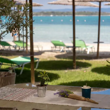 Apartment Lazaros Beachfront &