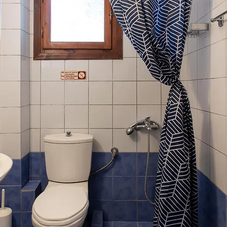 Lazaros Beachfront & Lägenhet Vourvourou