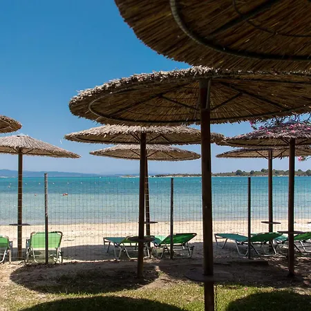 Lazaros Beachfront & Apartmán *